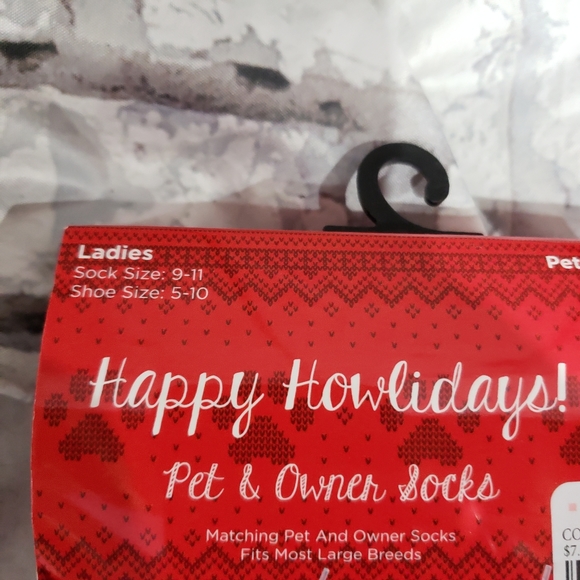 Happy Howlidays Owner and Pet Matching Holiday Socks Large breeds - Picture 2 of 4